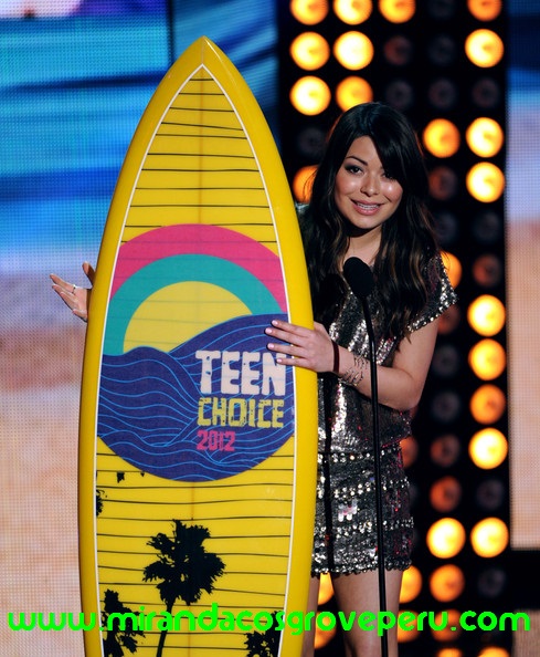 Miranda-Cosgrove-Teen-choice-awards-2012 2