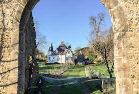 Bird House Folly, Knole Park, 6 December 2014