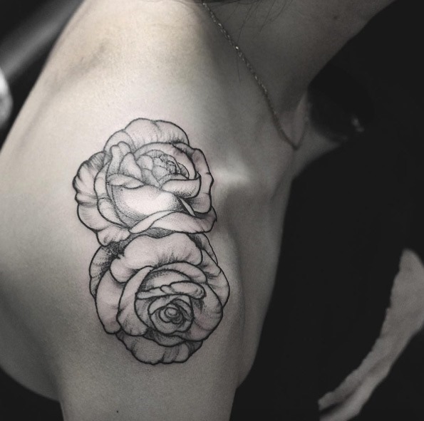 Estes superior do ombro rosas