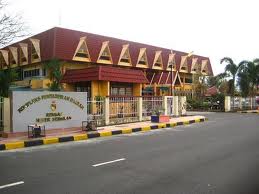 TN HAJI MOHAMAD RAWI BAHAROM: PEJABAT DAERAH DAN TANAH REMBAU