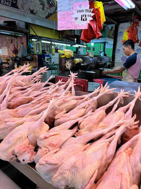 Ayam Mudah Takde, Ayam Tua Ada