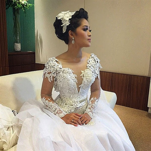 12 Gaun Pengantin Mewah Para Artis  Indonesia  gebeet com