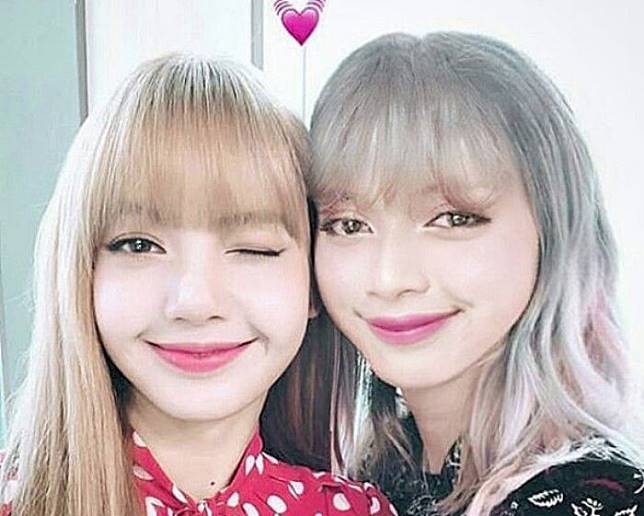 8 Potret Selebgram Mega Gumelar yang Dibilang Mirip Sama Lisa ‘BLACKPINK