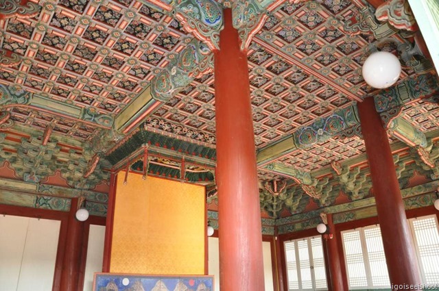 Changdeokgung - Exquisite roof details in the Seonjeongjeon Hall. 