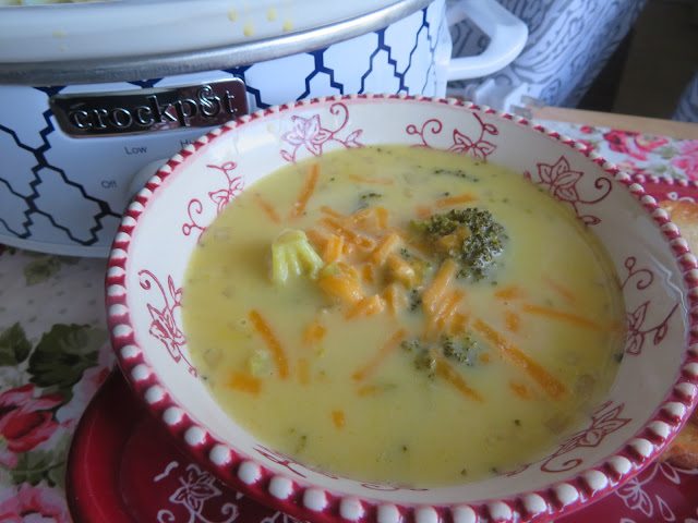 Crock Pot Broccoli Cheese Soup