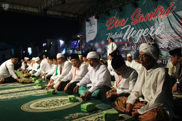 puncak hari santri banyumas - doa santri untuk negeri