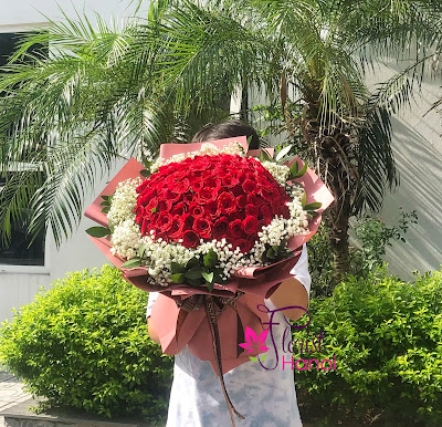 99 red rose bouquet for Valentines day