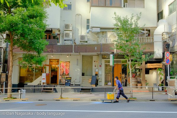 六本木の雑居ビル