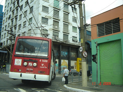 Trólebus - São Paulo, Brasil - free picture by Emilio Pechini