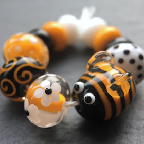 Handmade lampwork glass beads by Laura Sparling