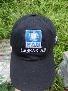 Topi Polos, Topi Bordir, Topi Sablon, Topi Custom, Topi Sekolah, Bordir Topi, Grosir Topi, Bordir Topi, Topi Solo, Pengrajin Topi, Topi Rimba, Konveksi Topi Solo