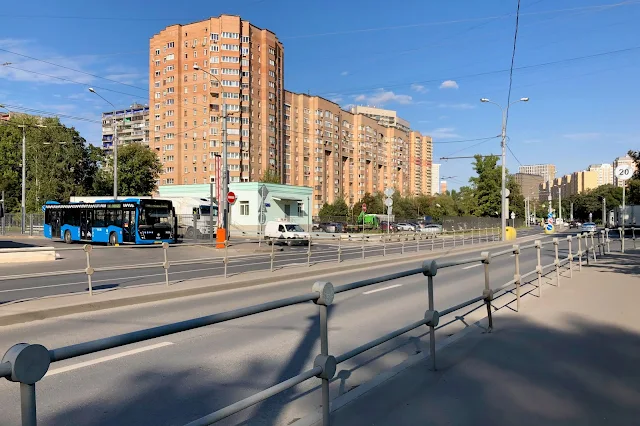 Беломорская улица, конечная автобусная станция «Нева»
