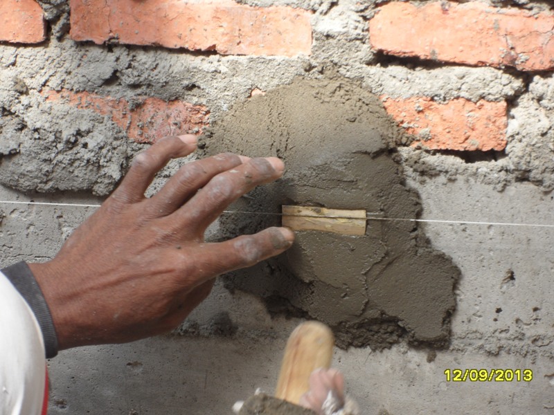 Bangun Rumah Cakep Cara memlester dinding