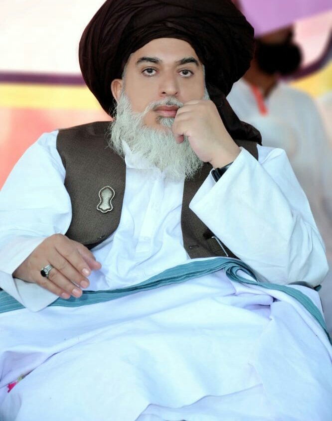 Khadim Hussain Rizvi founder religious political party | Tehreek-e-Labeek  Pakistan
