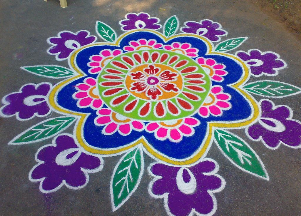 20 Unique And Beautiful Colour Rangoli Designs For Diwali ...