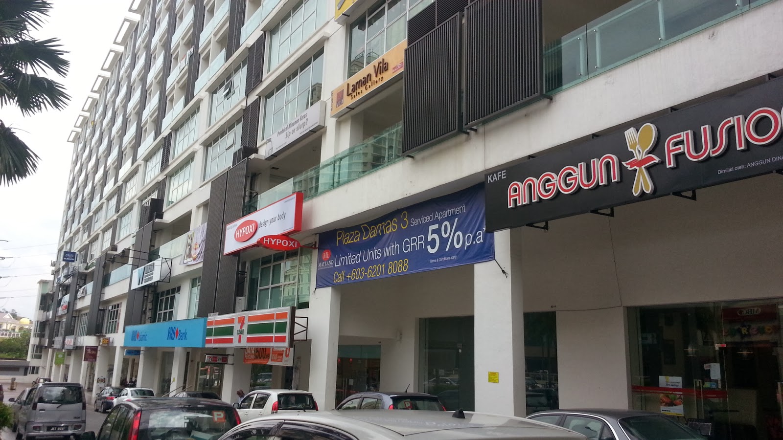 walking distance to plaza damas shopping centre amp taylor colleague