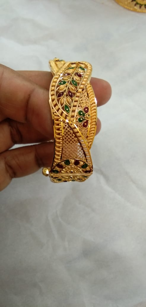 Fancy Gold Bangle Design - Samanta Jewellers | Light Weight Gold Kada Design with Weight | Pure Gold Kangan Design for Ladies Designer Gold BANGLE