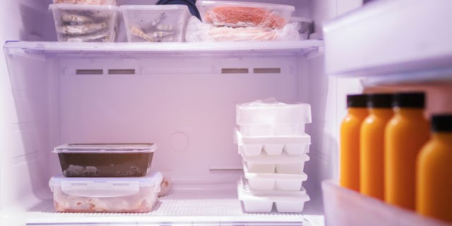 how to clean your freezer without turning it off