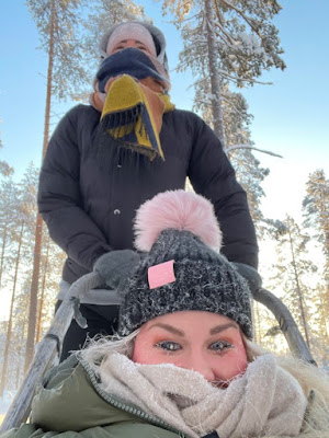 Irene Häggkvist husky-valjakon kyydissä