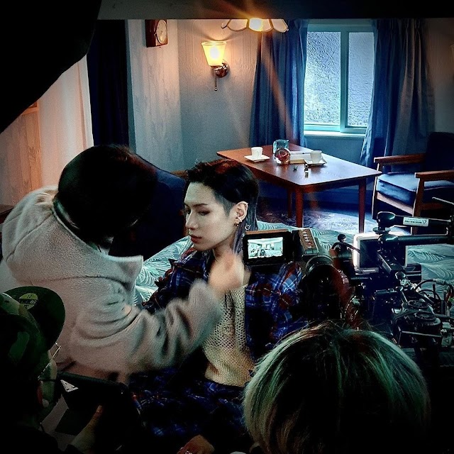 Knetz in love with SHINee Taemin's charismatic side in his Instagram update. 
