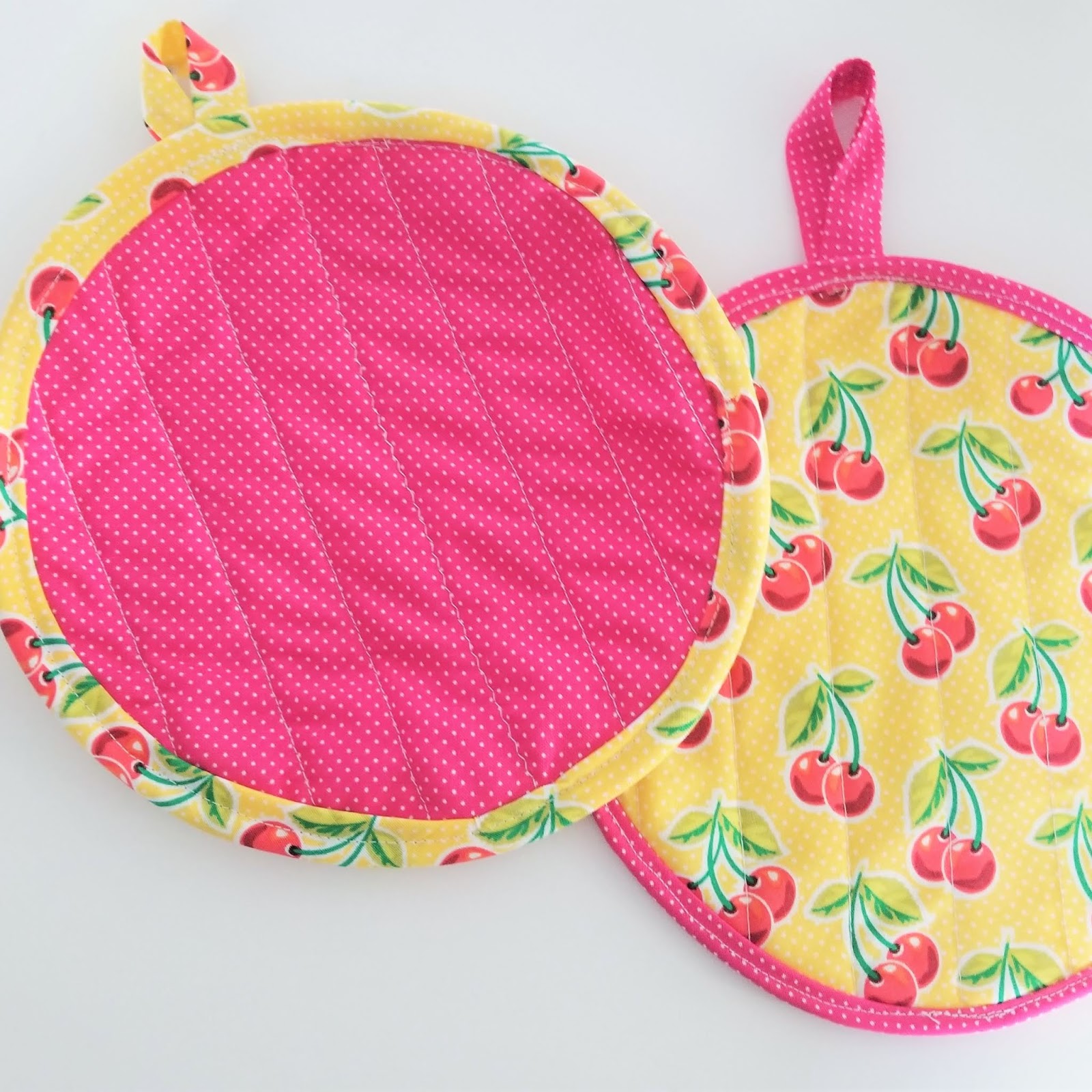 Learn How to Sew a Simple Potholder for Your Kitchen