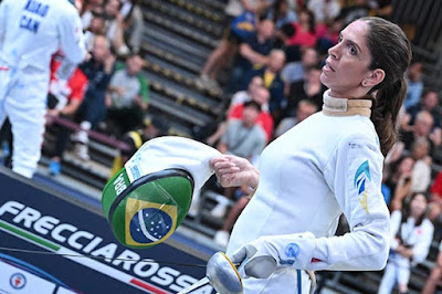 Nathalie-Moellhausen-despede-Campeonato-Mundial-Esgrima-jogo-decidido-prorrogação-Foto-Augusto-Bizzi-FIE