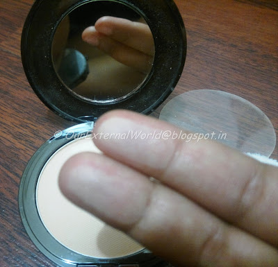 Faces silken finish pressed powder