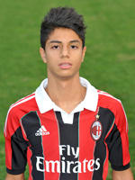 http://stephan-elshaarawy.blogspot.com/2012/11/hachim-mastour-talenta-baru-ac-milan.html