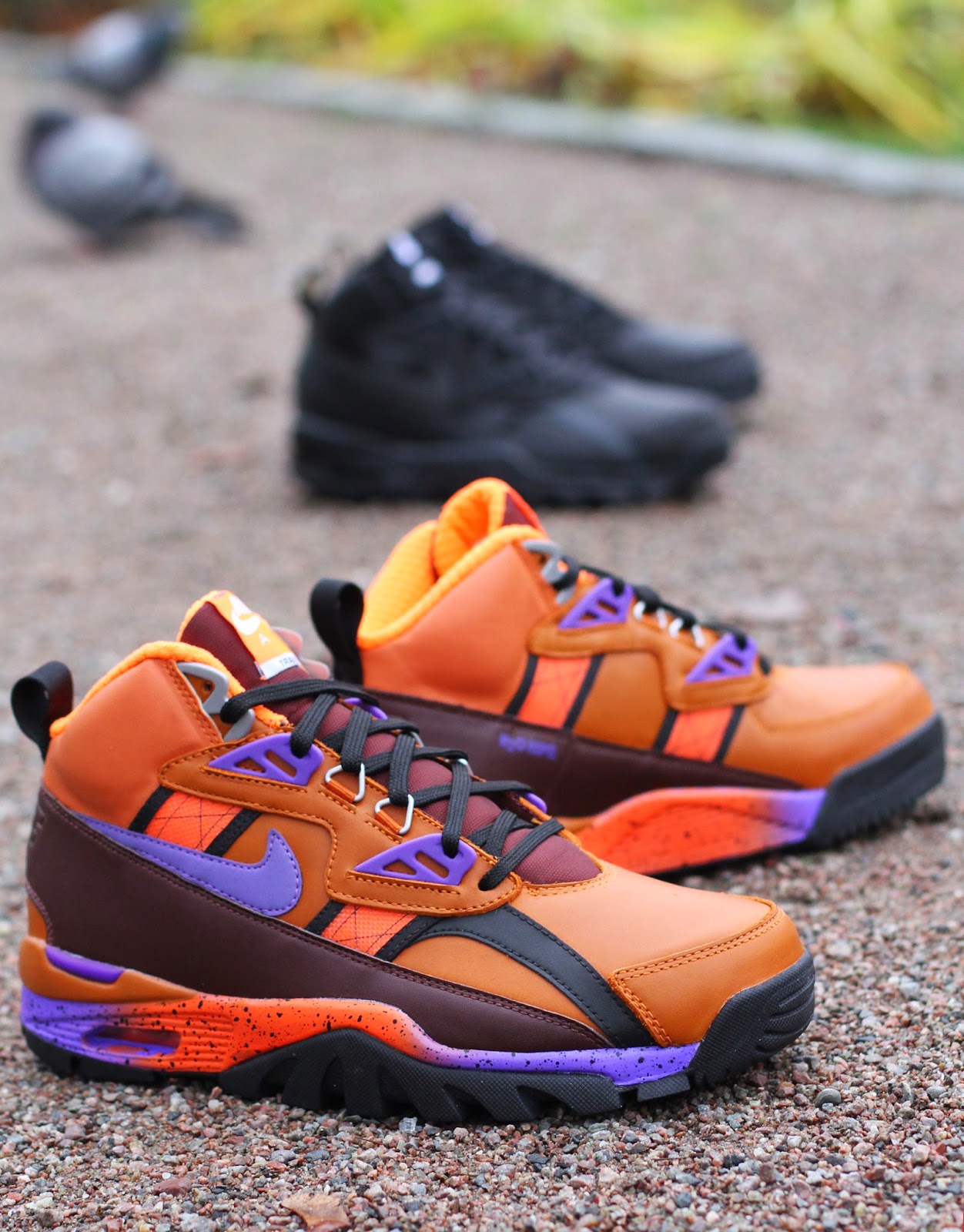 http://www.footish.se/sneakers/nike-air-trainer-sc-sneakerboot-2