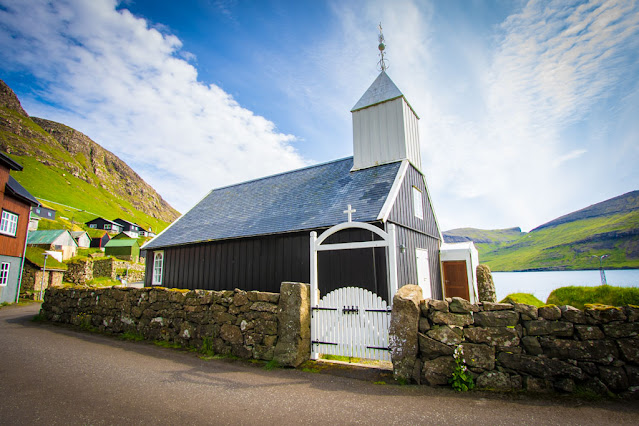Bøur-Chiesa-Church-Kirkja