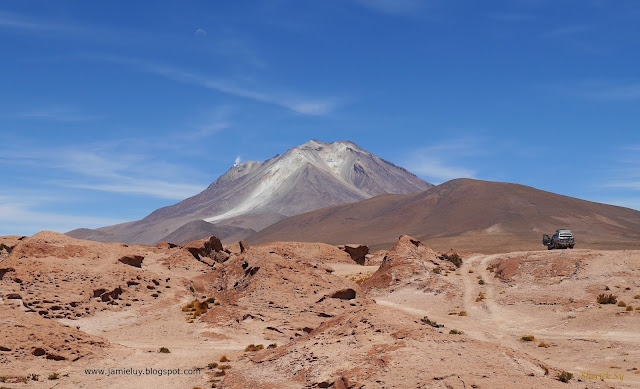 Ollague Volcano, Uyuni, Bolivia