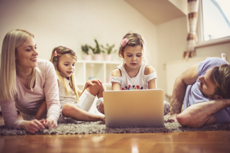 Cara Mengatur Penggunaan Internet untuk Keluarga