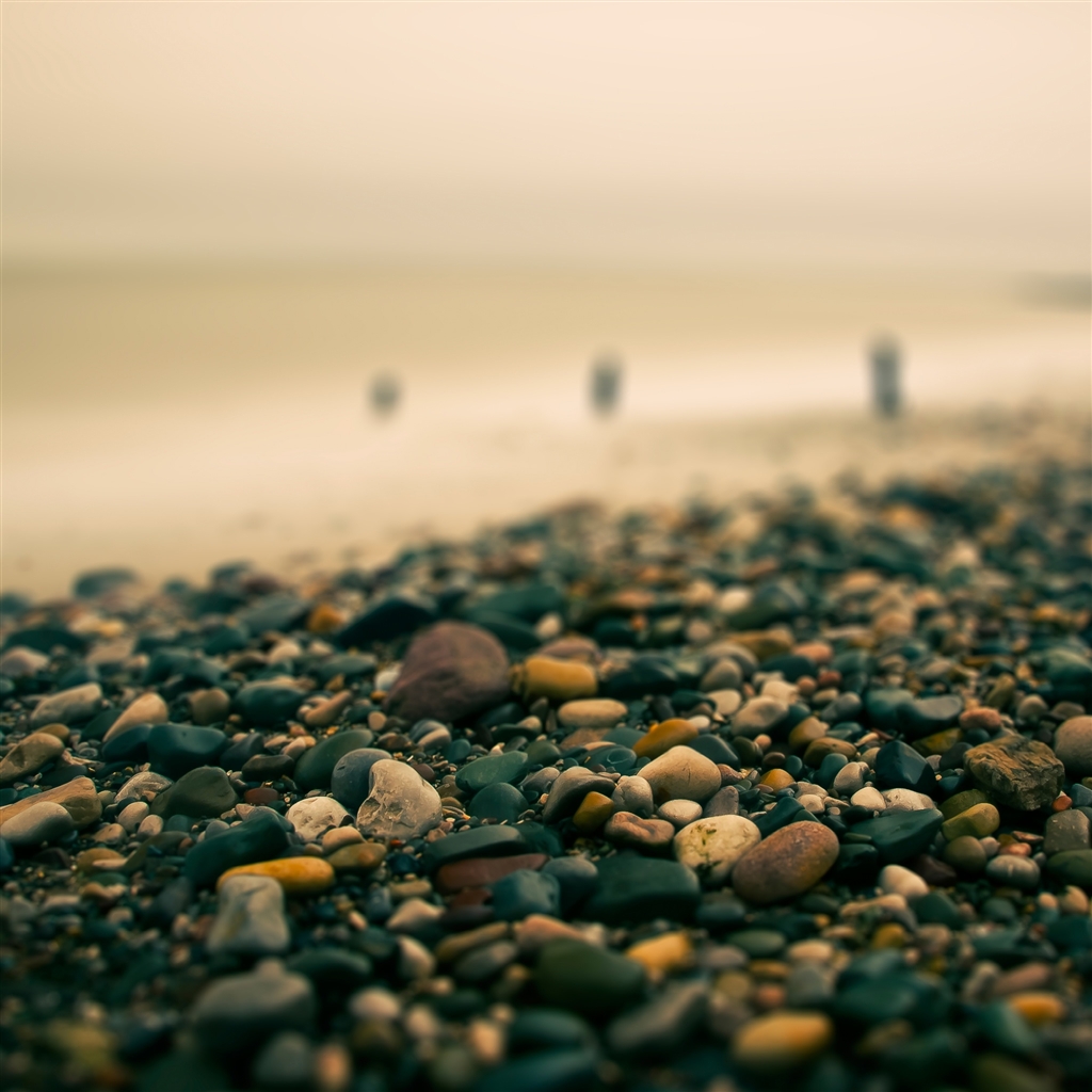 Download iPad Wallpaper Beach Pebbles Autumn For iPad 4 Free