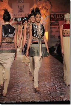 WIFW SS 2011 Collection By JJ Valaya13