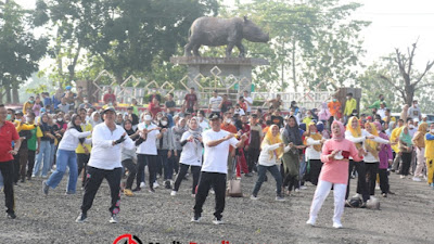 Bupati Lamtim Beserta Wakil, Hadir Dalam Acara Senam Dan Halal Bihalal Dilingkungan Pemkab 