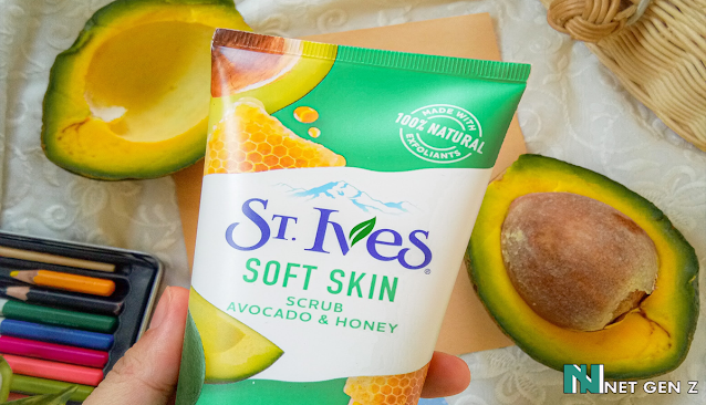 St. Ives Face Scrub Soft Skin Avocado and Honey