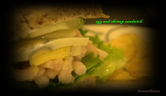 egg and shrimp sandwich