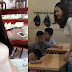 Kecantikan Guru SD Bikin Para Ayah Rajin Jemput Anak di Sekolah