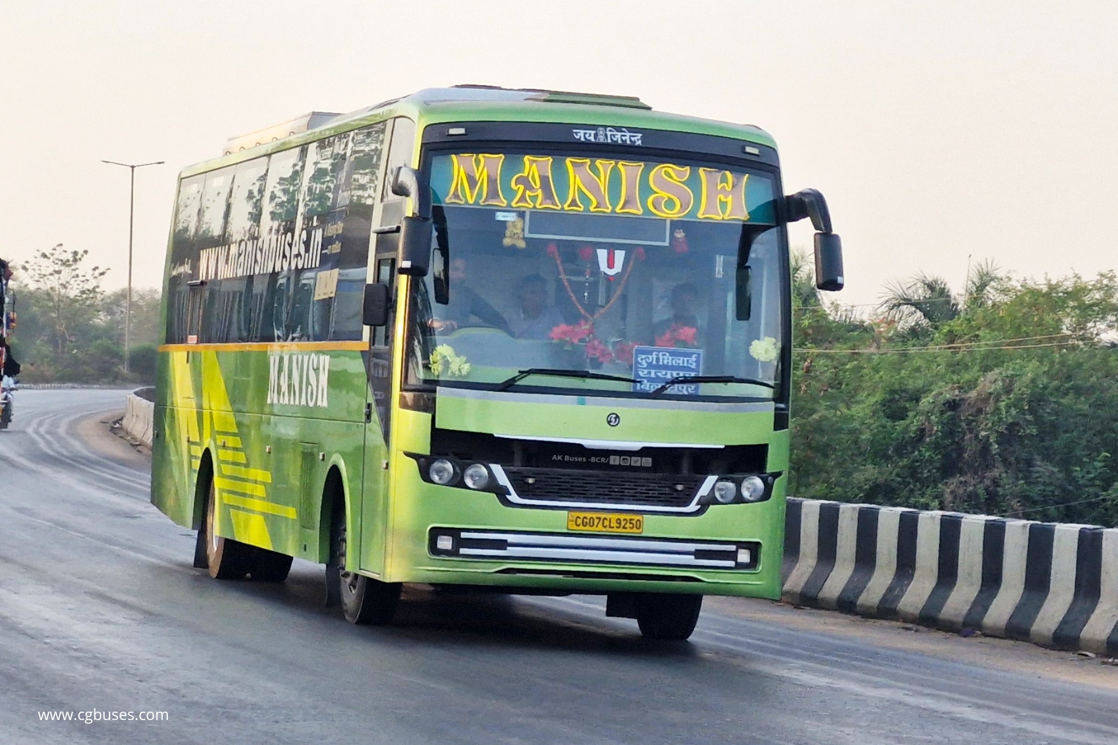 manish travels Durg Ambikapur bus image