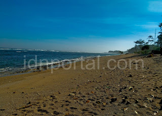 pengalaman berlibur ke pantai balekambang malang