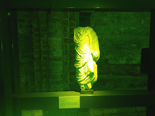 La cripta di San Giovanni in Conca statua