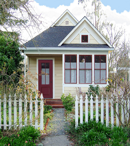 rent the Tumbleweed Tiny Houses | 445 x 500