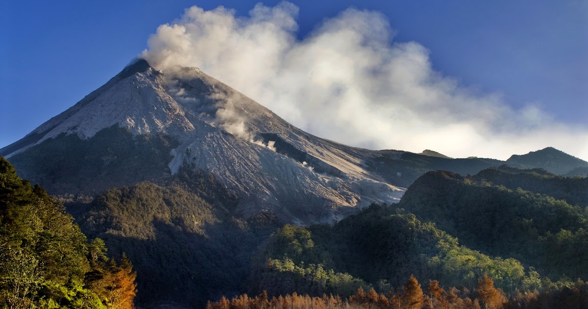 Gunung Merapi Sleman Yogyakarta Jawa Tengah  Berita 