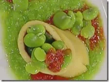 Strudel con pecorino, fave e piselli