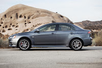 Mitsubishi-Lancer-Evolution-2012-01