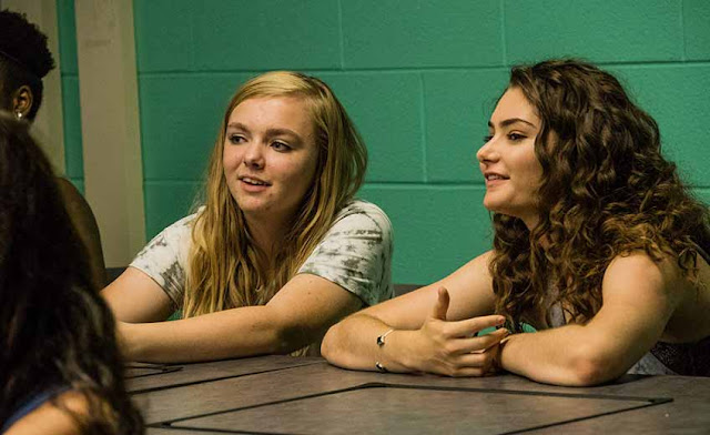 10 أفلام متعددة التصنيفات تناولت تأثير الإنترنت ومواقع التواصل الاجتماعي فيلم eighth grade