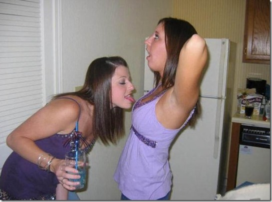 motorboating-girls-hot-38