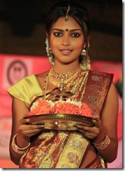amala_paul_as_model_pic