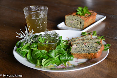 Cake à la farine de lentilles vertes, aux bettes et aux lardons © Popote et Nature