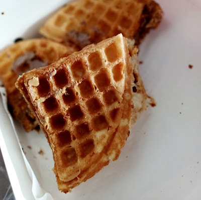 Coolblog - Love At First Bite Coolblog - Love At First Bite